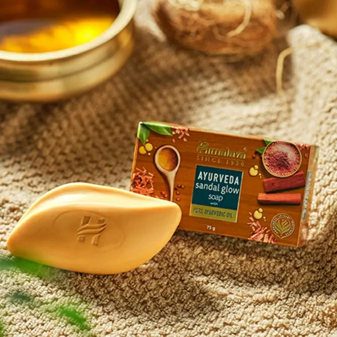 Ayurveda Sandal Glow Soap, Himalaya, 125 g